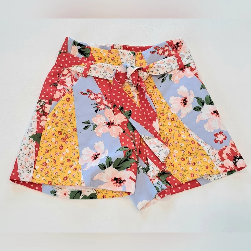 Patchwork Floral Tie-Waist High-Rise Women's Shorts - Blue/Yellow/Red